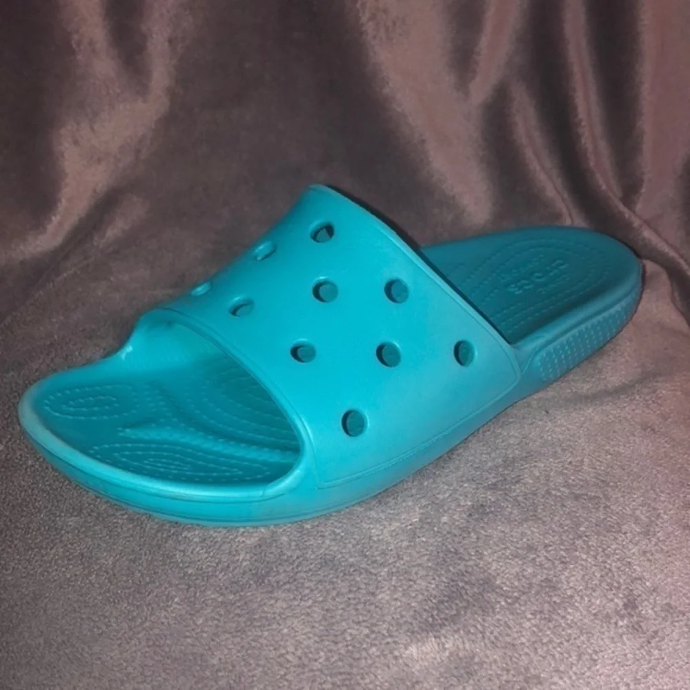 CROCS Classic Slides / Blue Sandals/ Women's Size J6 Lightweight Beach